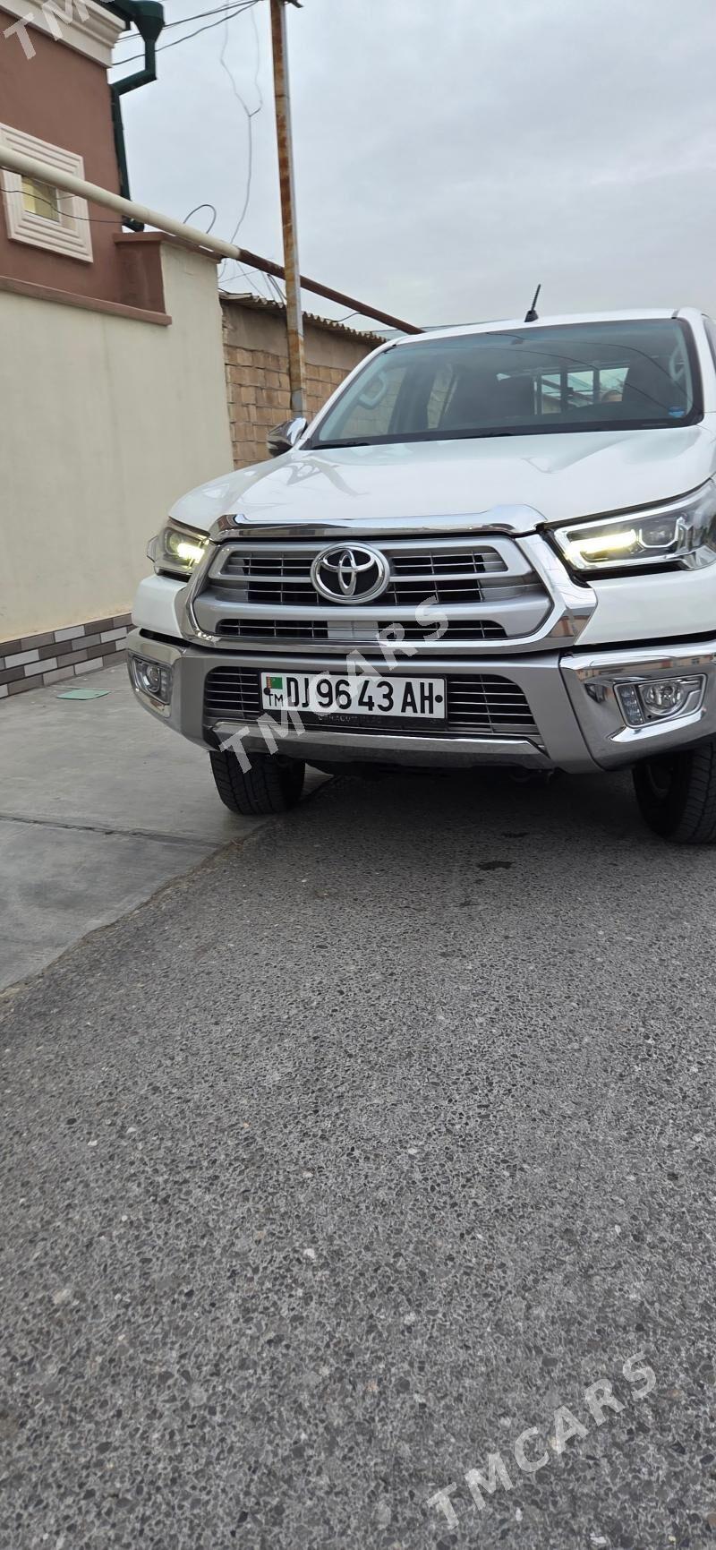 Toyota Hilux 2021 - 570 000 TMT - Анев - img 7