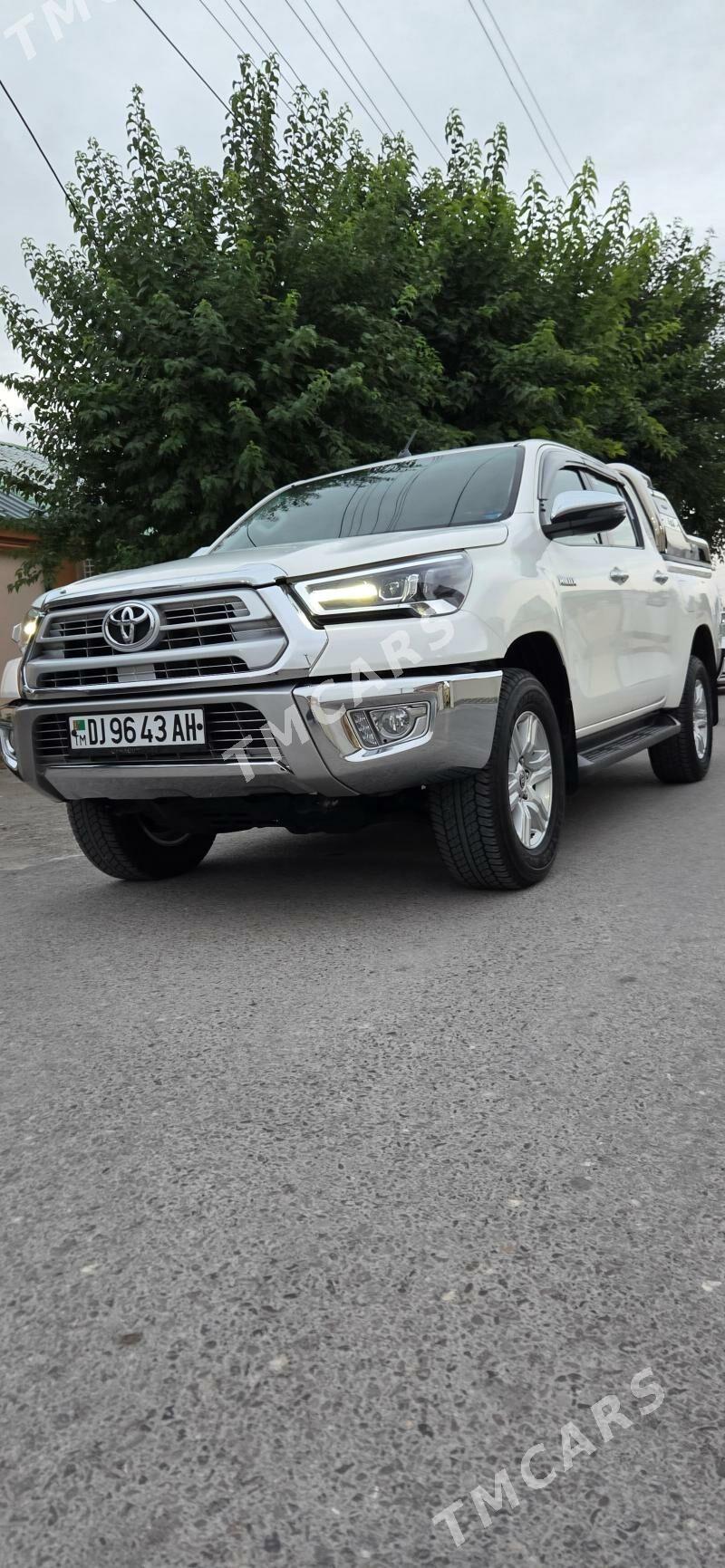 Toyota Hilux 2021 - 570 000 TMT - Анев - img 4