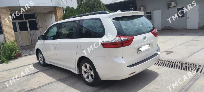 Toyota Sienna 2019 - 400 000 TMT - Мары - img 2