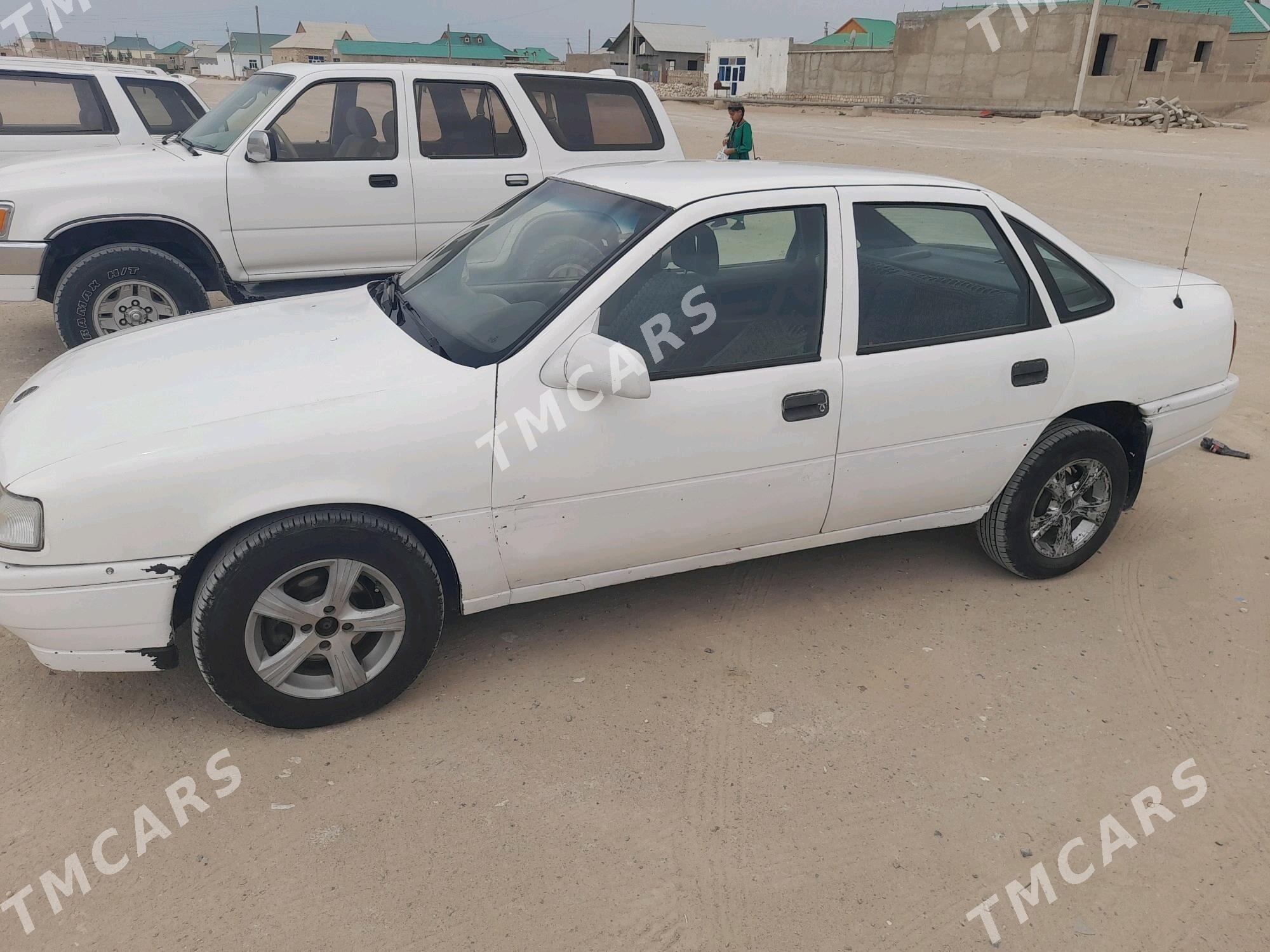 Opel Vectra 1992 - 22 000 TMT - Gyzylarbat - img 6