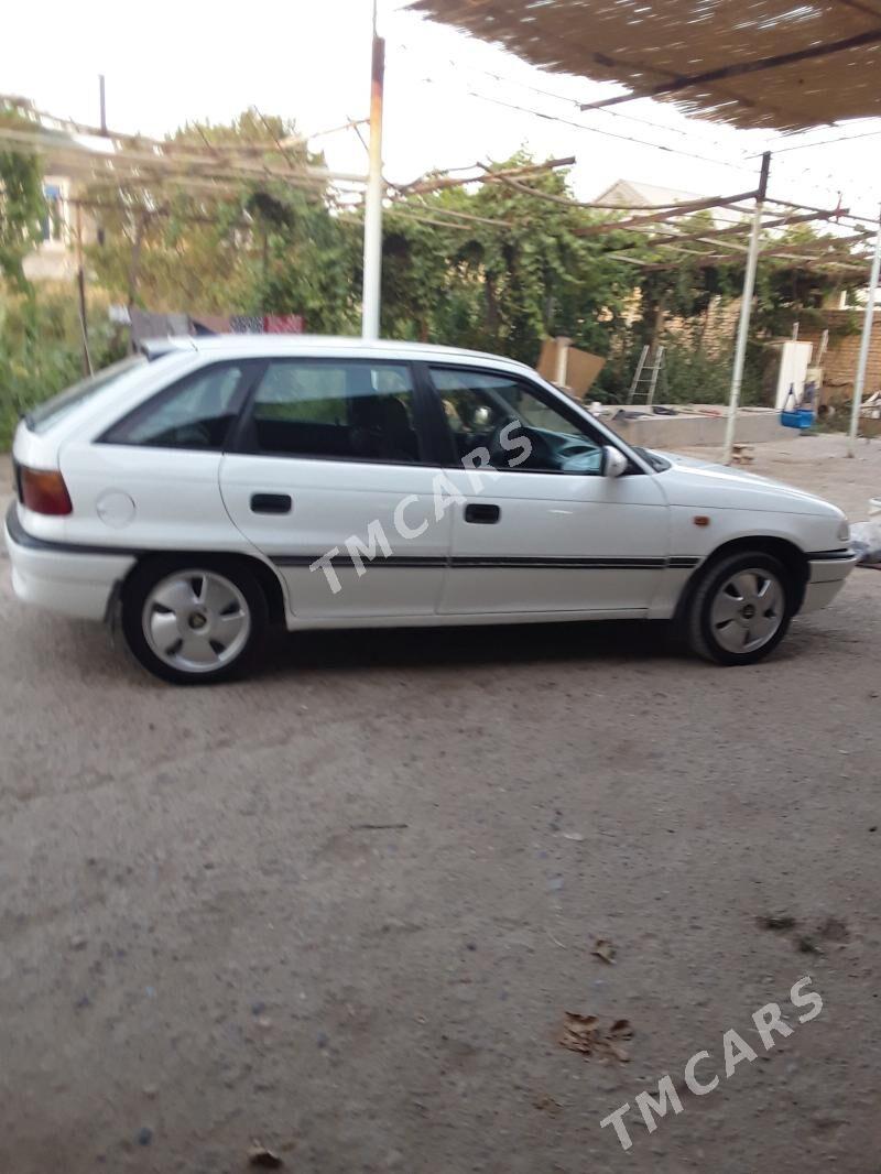 Opel Astra 1995 - 36 000 TMT - Мары - img 2