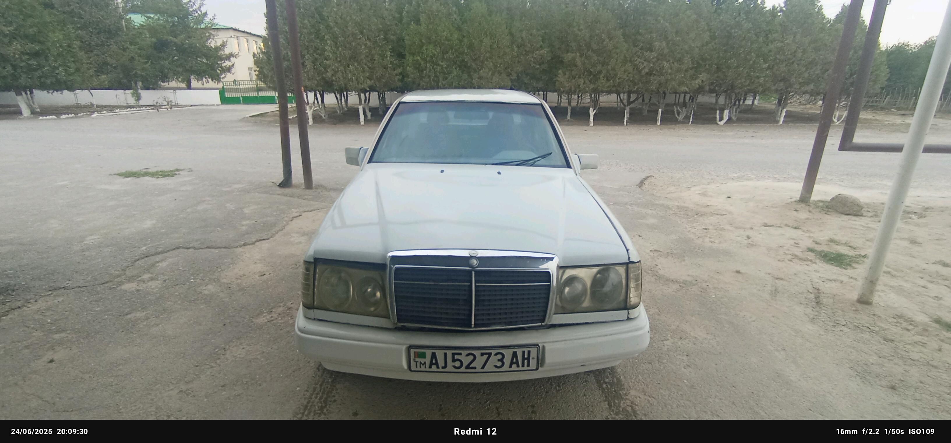 Mercedes-Benz 300E 1988 - 20 000 TMT - Гёкдепе - img 6