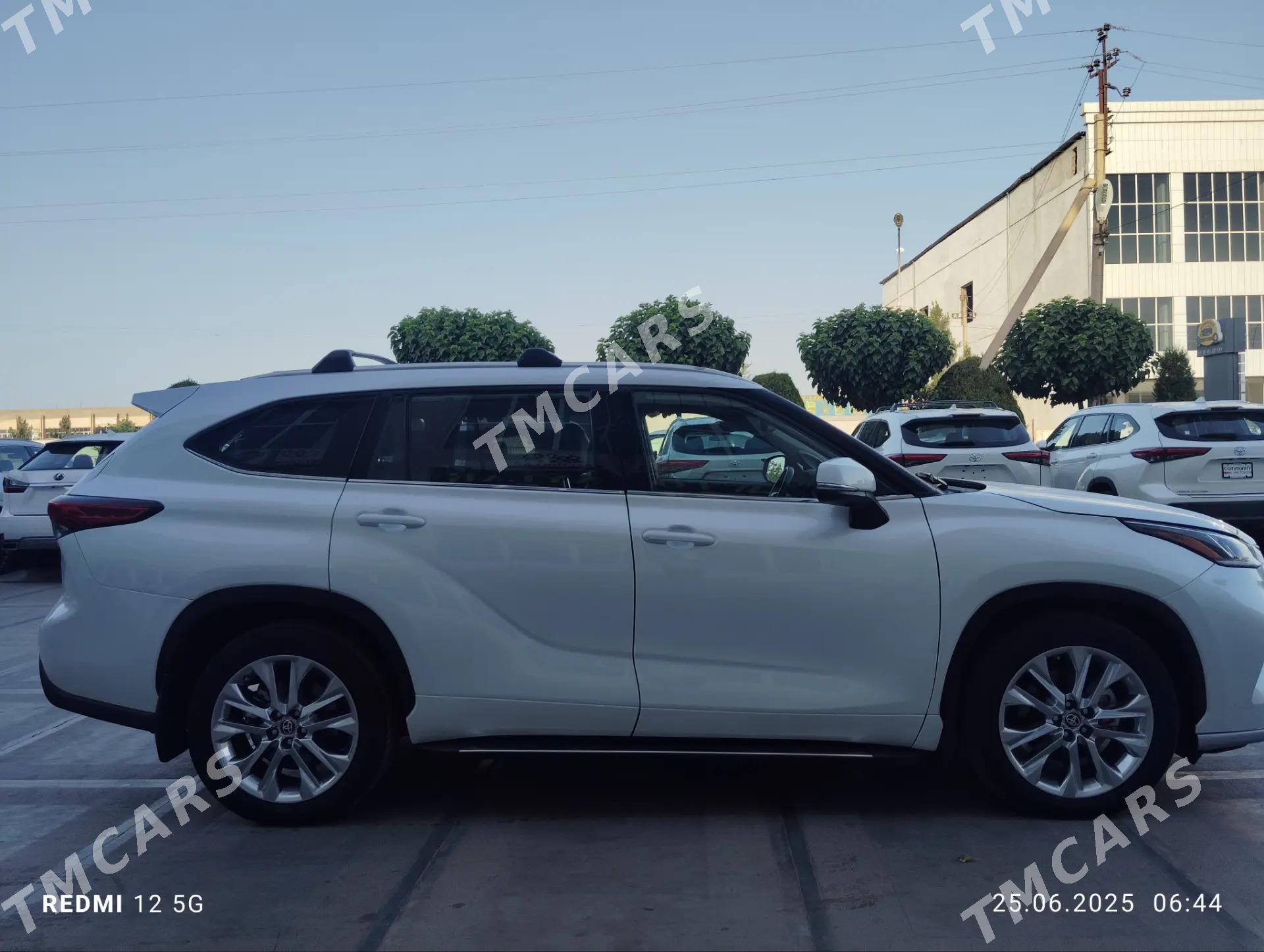 Toyota Highlander 2022 - 600 000 TMT - Мары - img 4