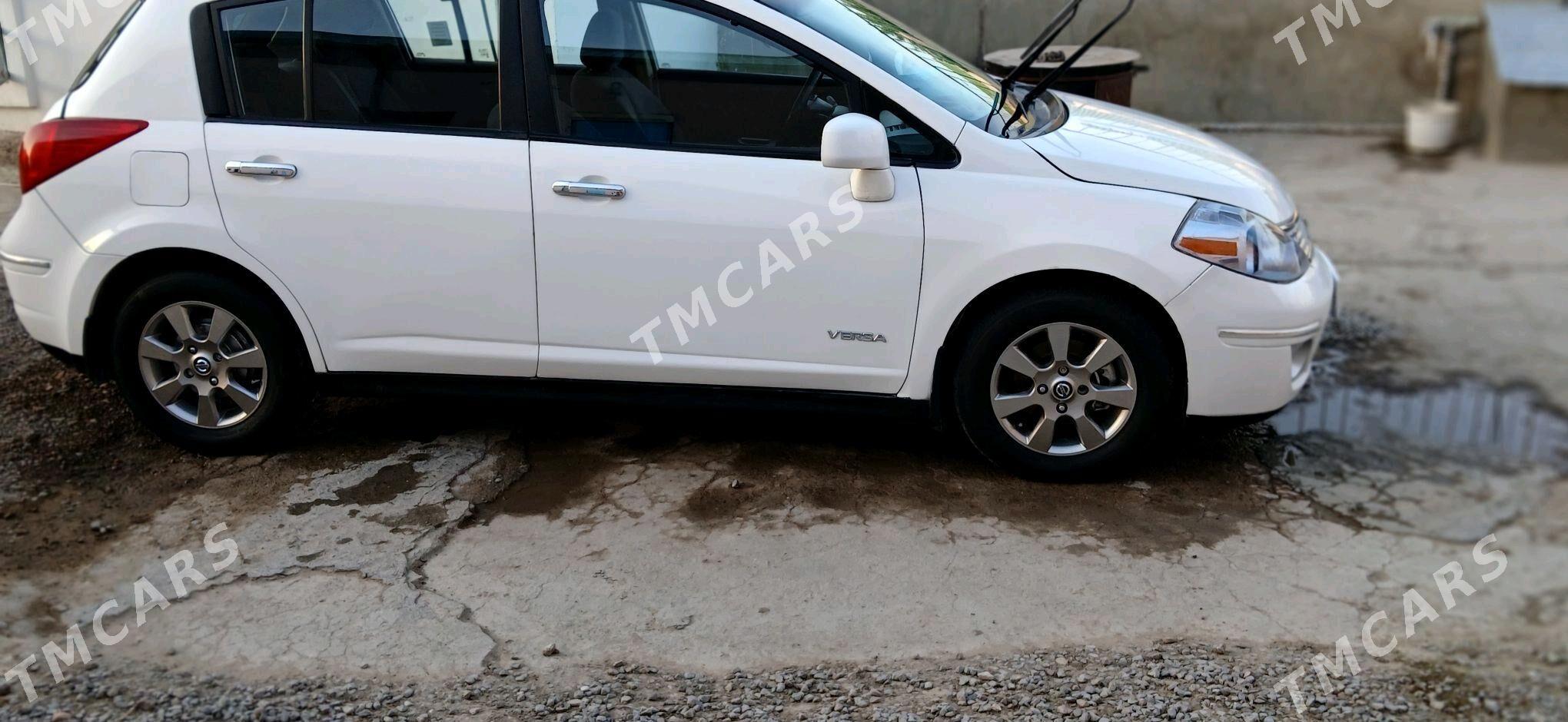 Nissan Versa 2009 - 122 000 TMT - Ашхабад - img 4