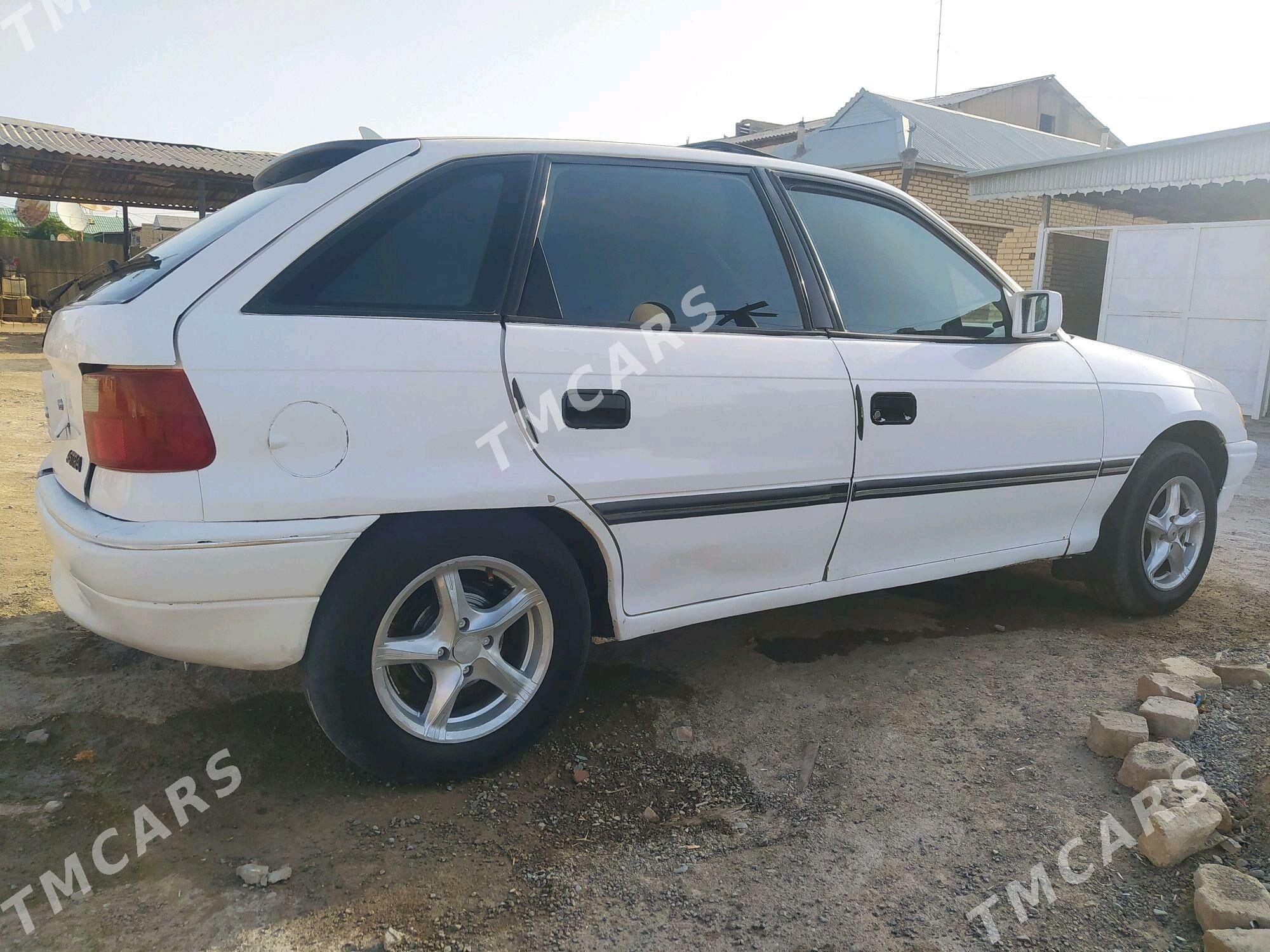 Opel Astra 1992 - 27 000 TMT - Mary - img 4