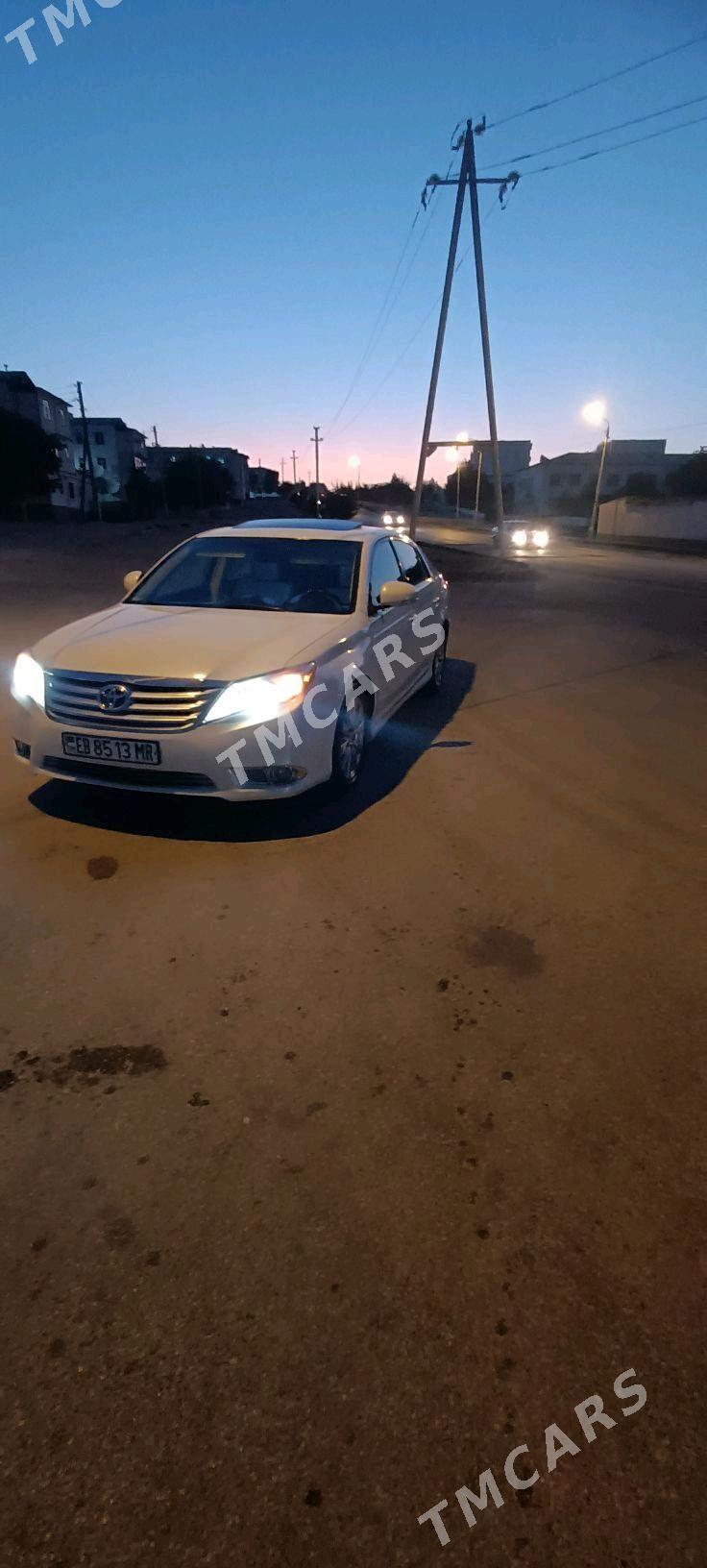 Toyota Avalon 2011 - 290 000 TMT - Туркменбаши - img 5
