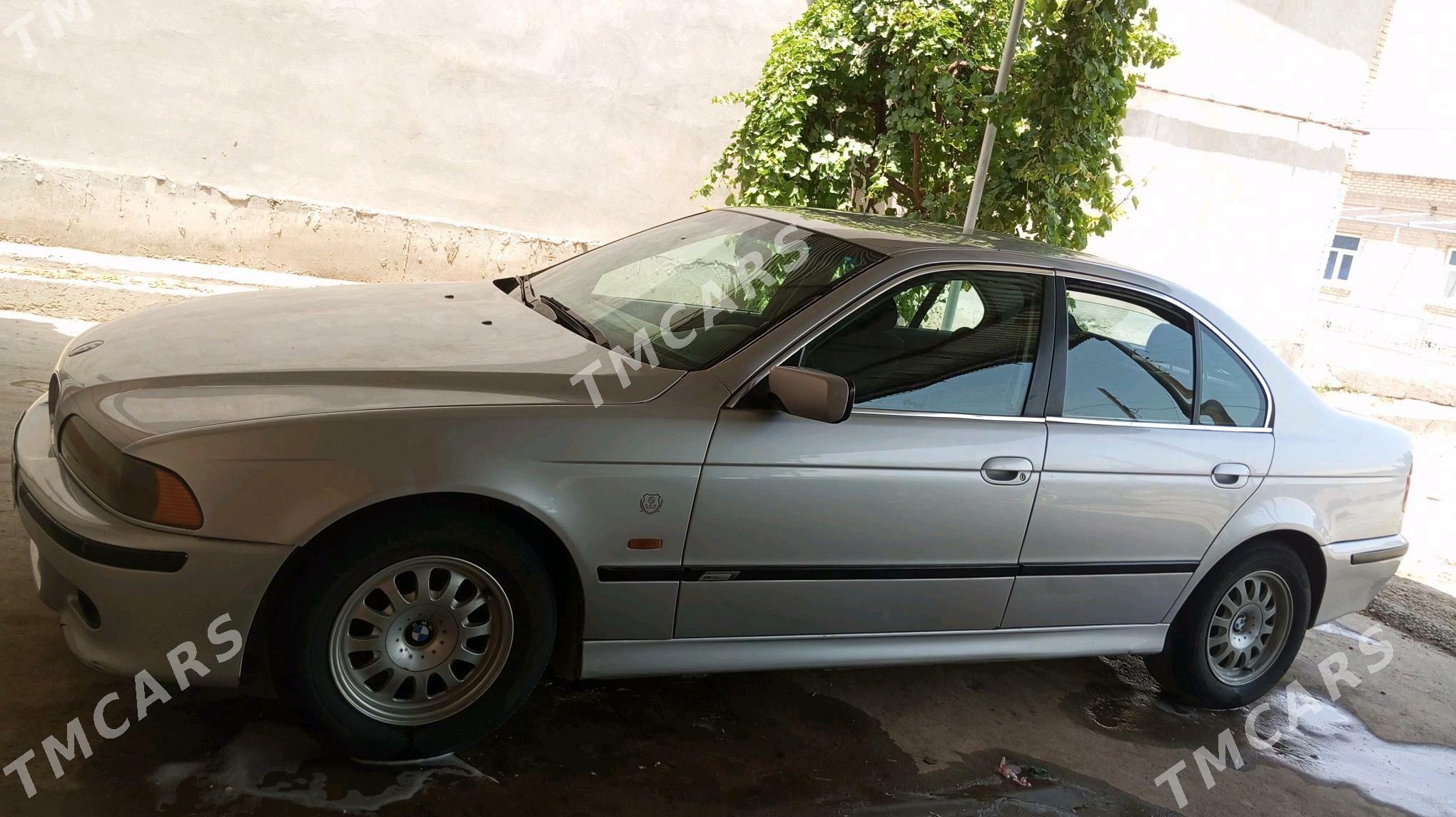BMW 528 1999 - 85 000 TMT - Чарджоу - img 3