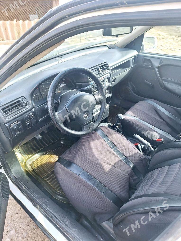 Opel Vectra 1992 - 25 000 TMT - Теджен - img 2