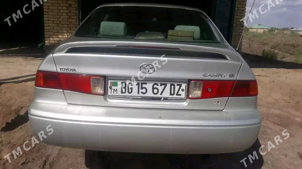 Toyota Camry 2001 - 140 000 TMT - Boldumsaz - img 3