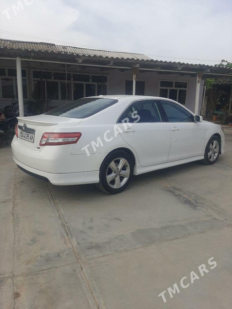 Toyota Camry 2010 - 168 000 TMT - Bäherden - img 2