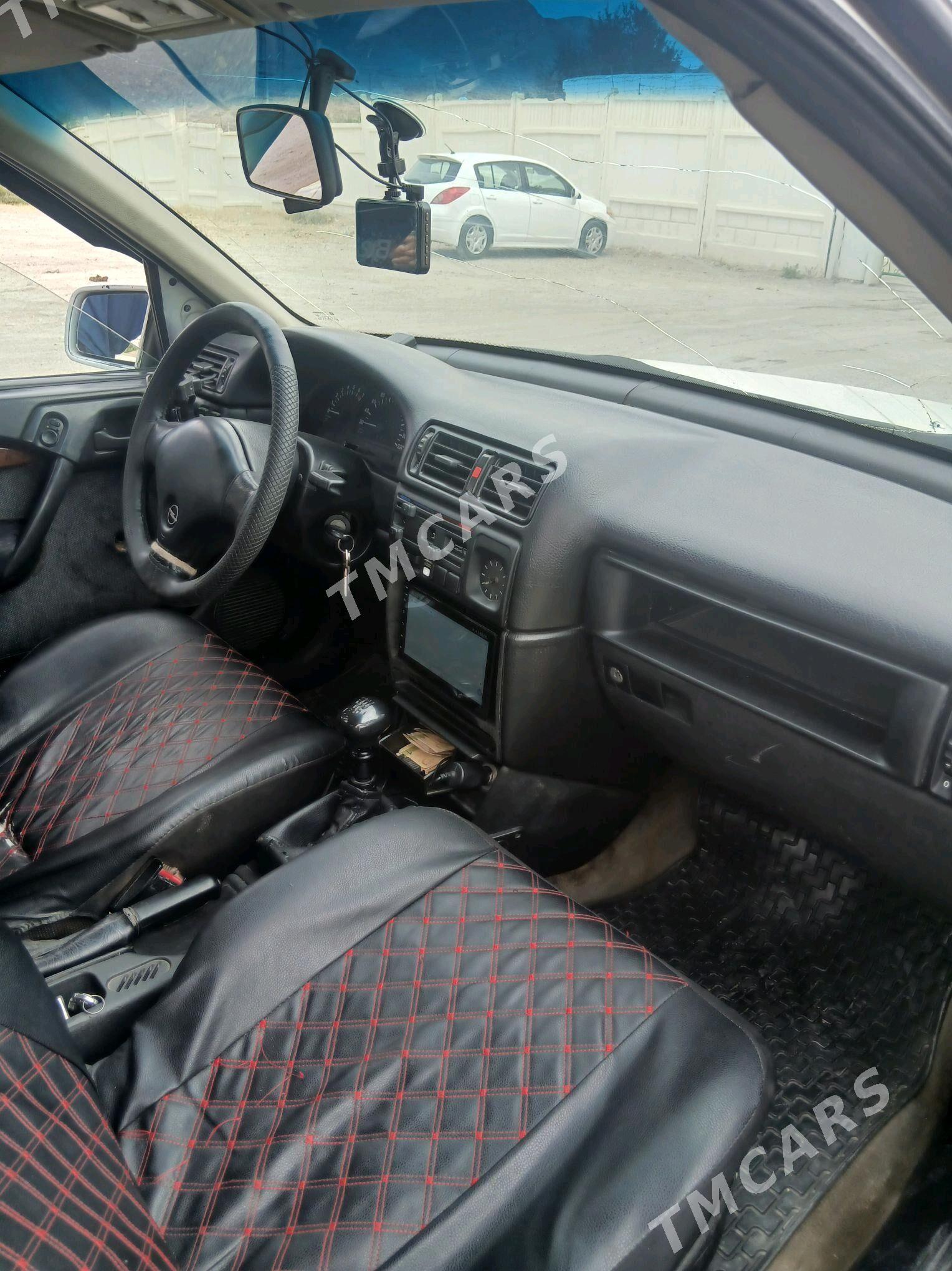 Opel Vectra 1992 - 39 000 TMT - Etrek - img 4