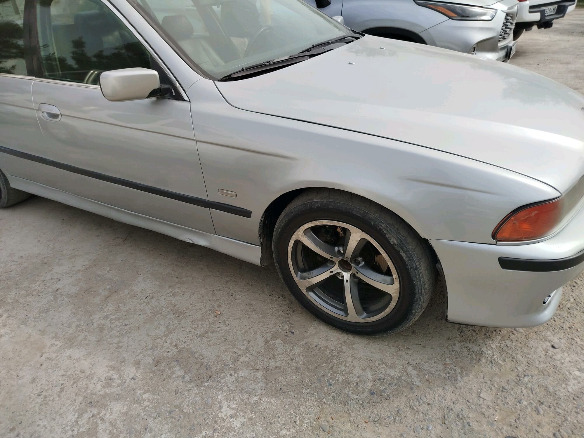 BMW 528 2000 - 110 000 TMT - Mary - img 2