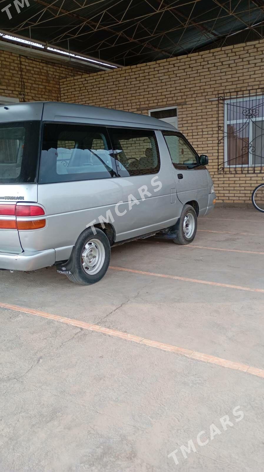 Toyota Hiace 1994 - 32 000 TMT - Байрамали - img 2