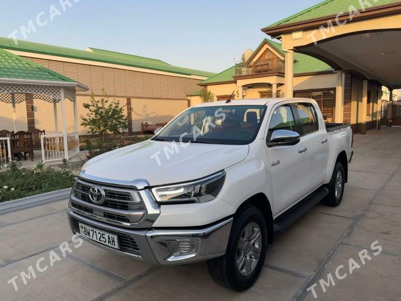 Toyota Hilux 2024 - 575 000 TMT - Ашхабад - img 3