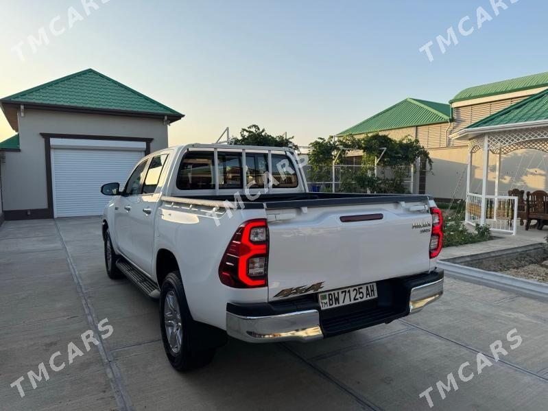 Toyota Hilux 2024 - 575 000 TMT - Ашхабад - img 7