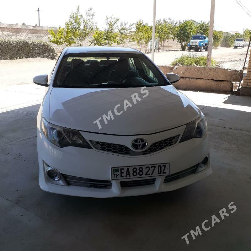 Toyota Camry 2012 - 185 000 TMT - Köneürgenç - img 2