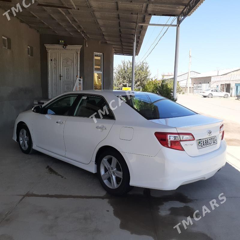 Toyota Camry 2012 - 185 000 TMT - Köneürgenç - img 3