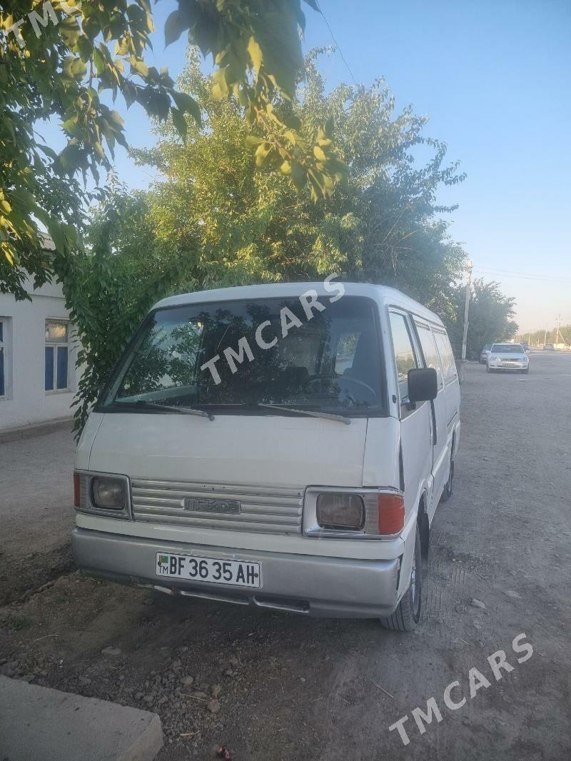 Toyota Hiace 1995 - 28 000 TMT - Теджен - img 2