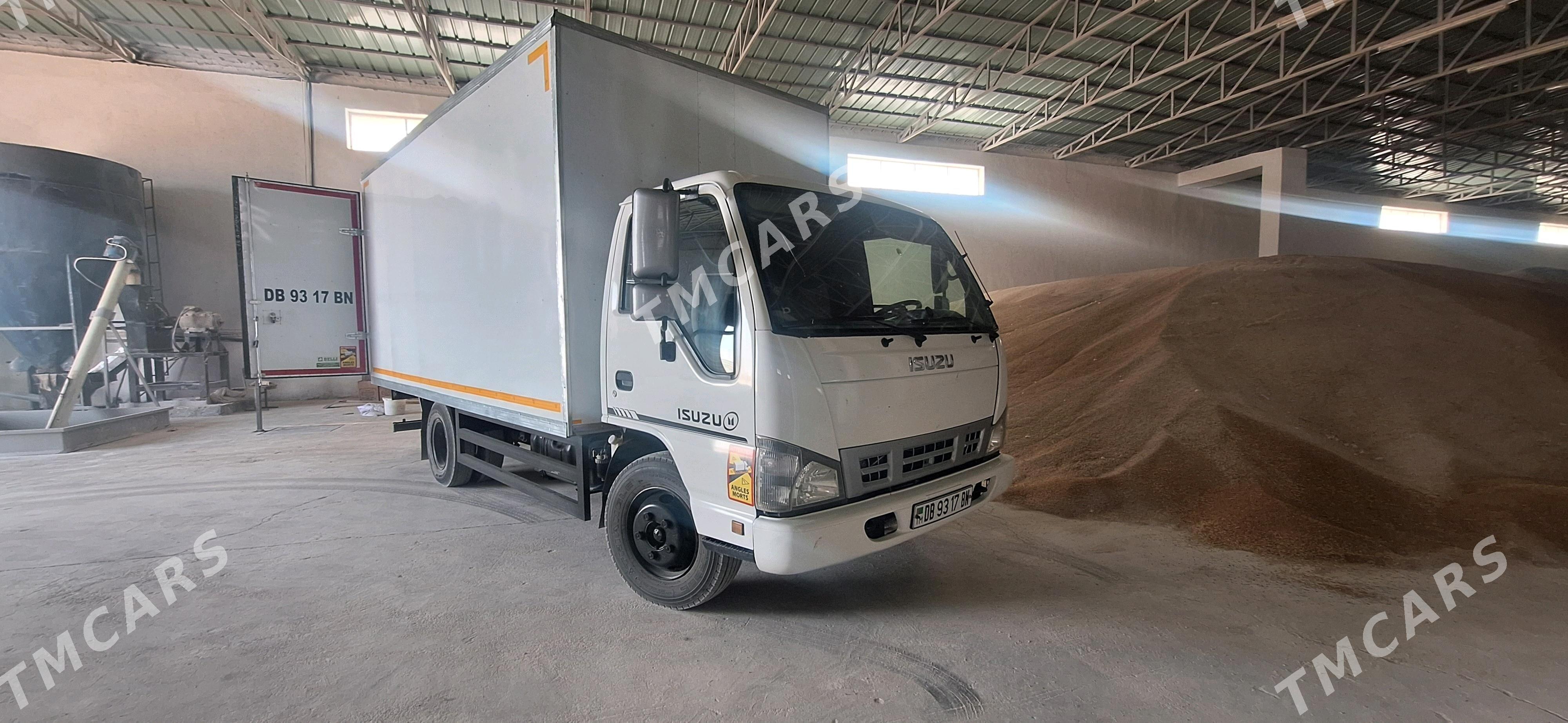 Isuzu Elf 2006 - 320 000 TMT - Балканабат - img 4