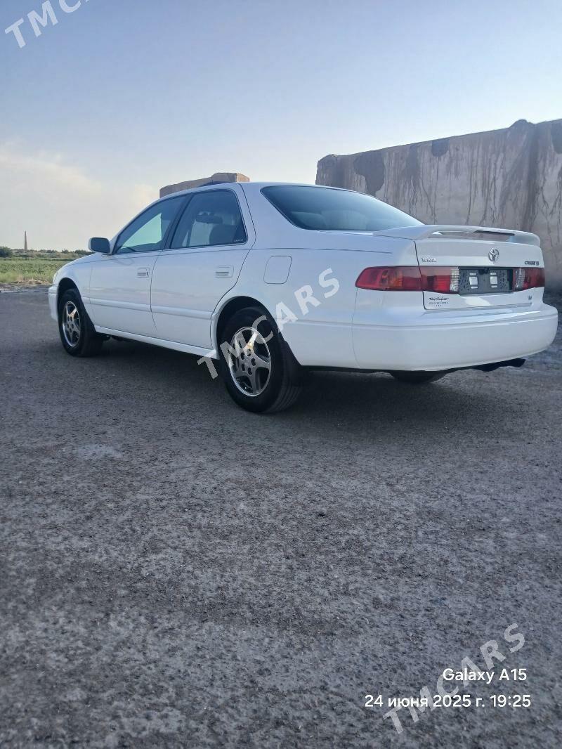 Toyota Camry 2000 - 160 000 TMT - Köneürgenç - img 4