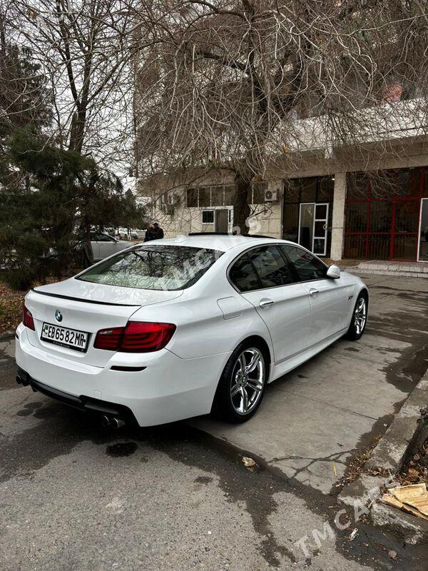 BMW F10 2011 - 250 000 TMT - Мары - img 2