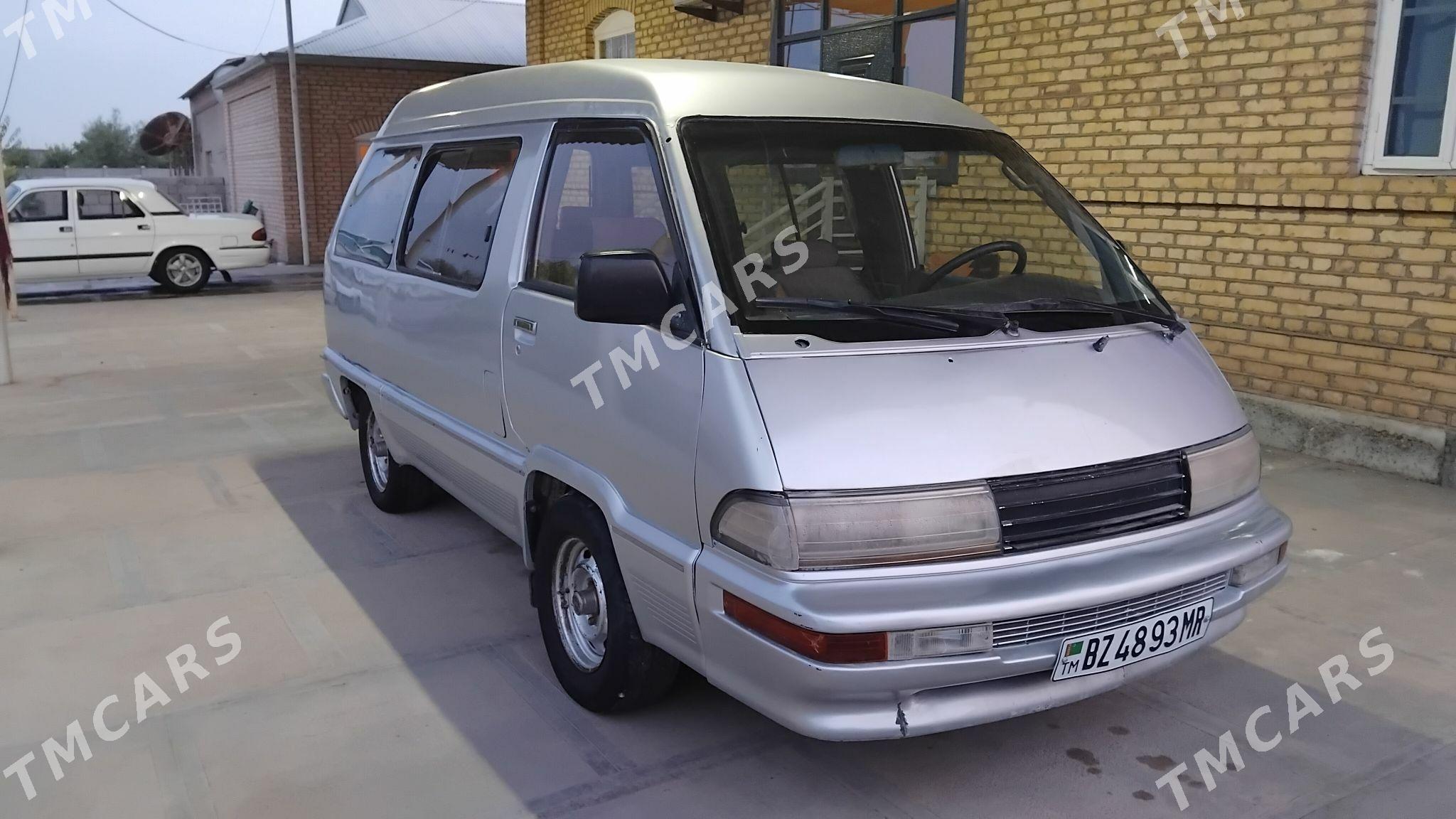 Toyota Hiace 1992 - 30 000 TMT - Мары - img 3