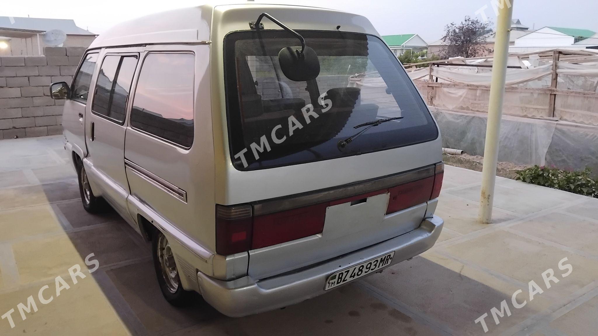 Toyota Hiace 1992 - 30 000 TMT - Мары - img 2