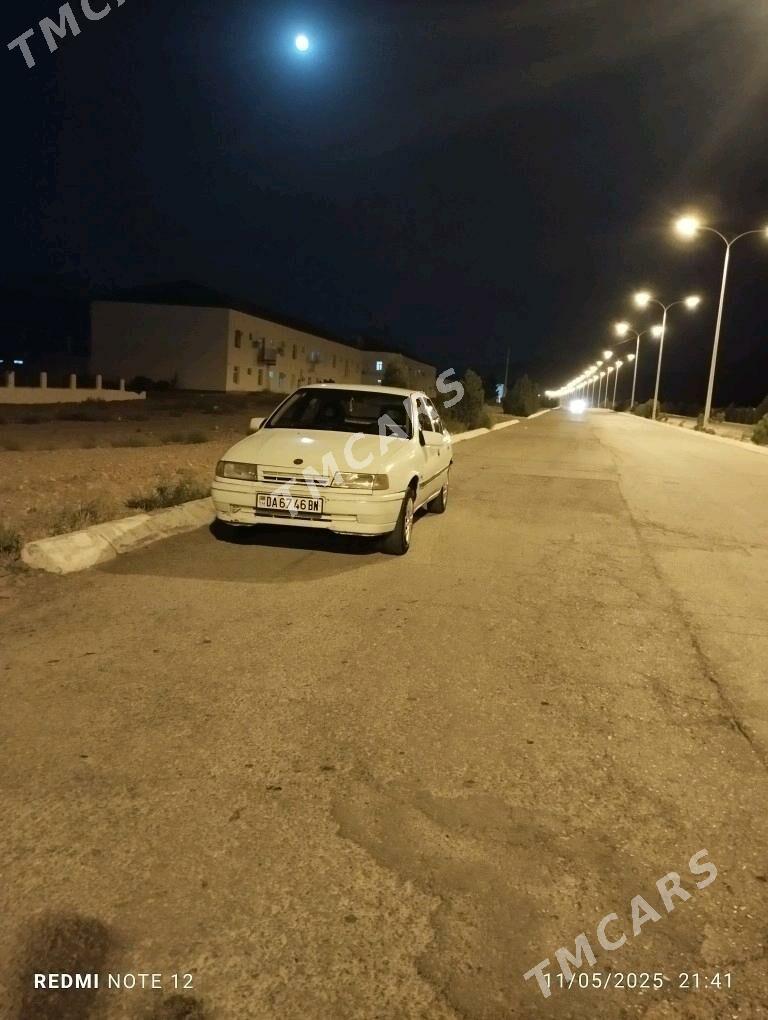 Opel Vectra 1990 - 30 000 TMT - Gyzylarbat - img 3