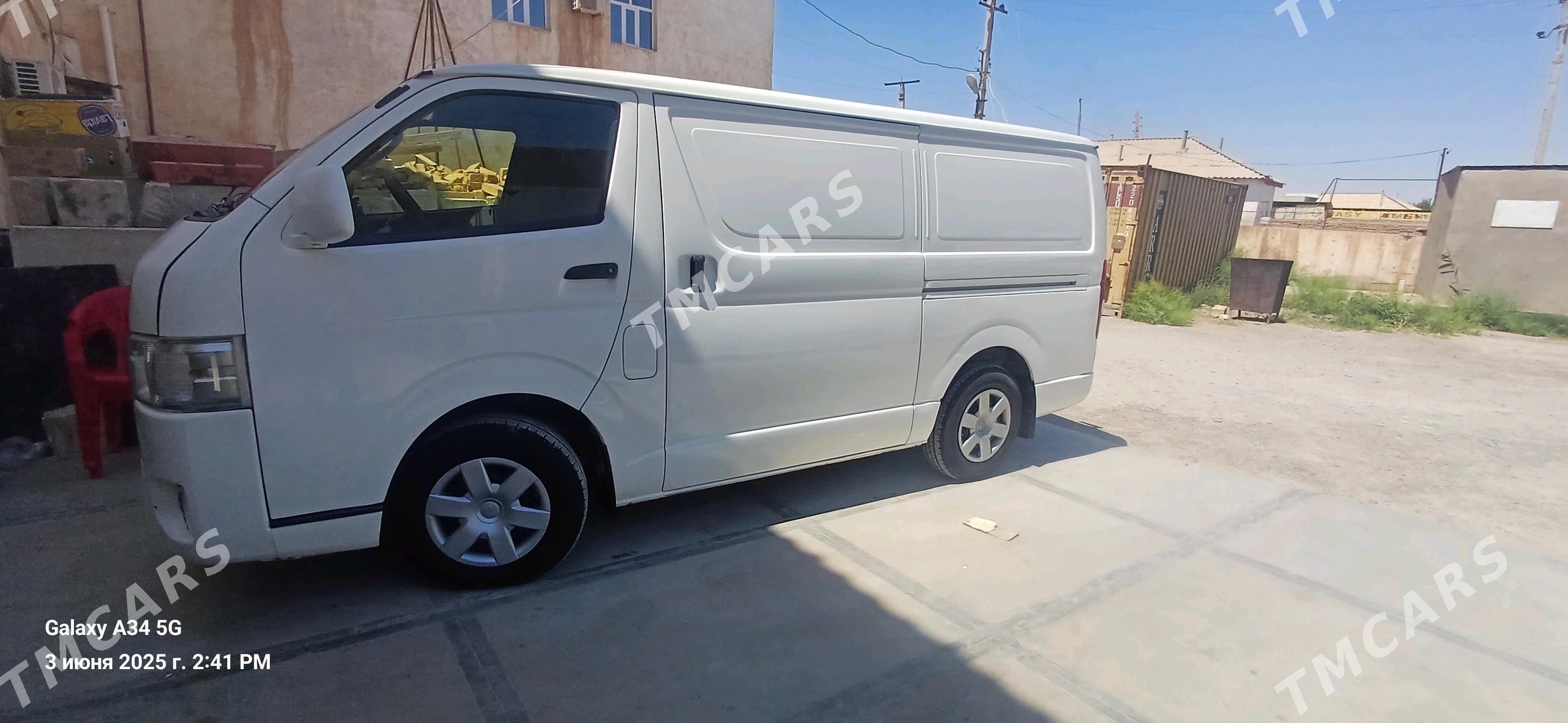 Toyota Hiace 2018 - 330 000 TMT - Babadaýhan - img 2