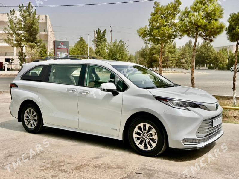 Toyota Sienna 2021 - 590 000 TMT - Мары - img 3