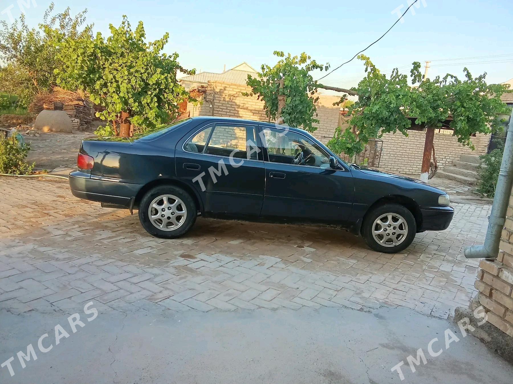 Toyota Camry 1993 - 80 000 TMT - Байрамали - img 4