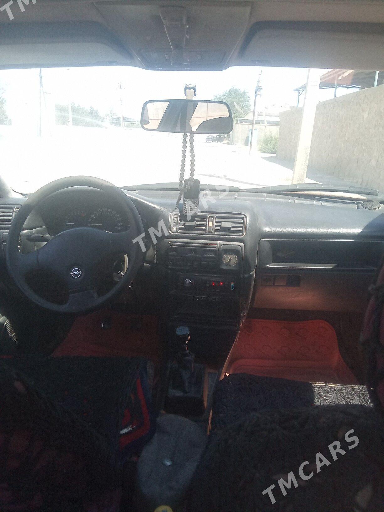 Opel Vectra 1992 - 30 000 TMT - Gyzylarbat - img 3