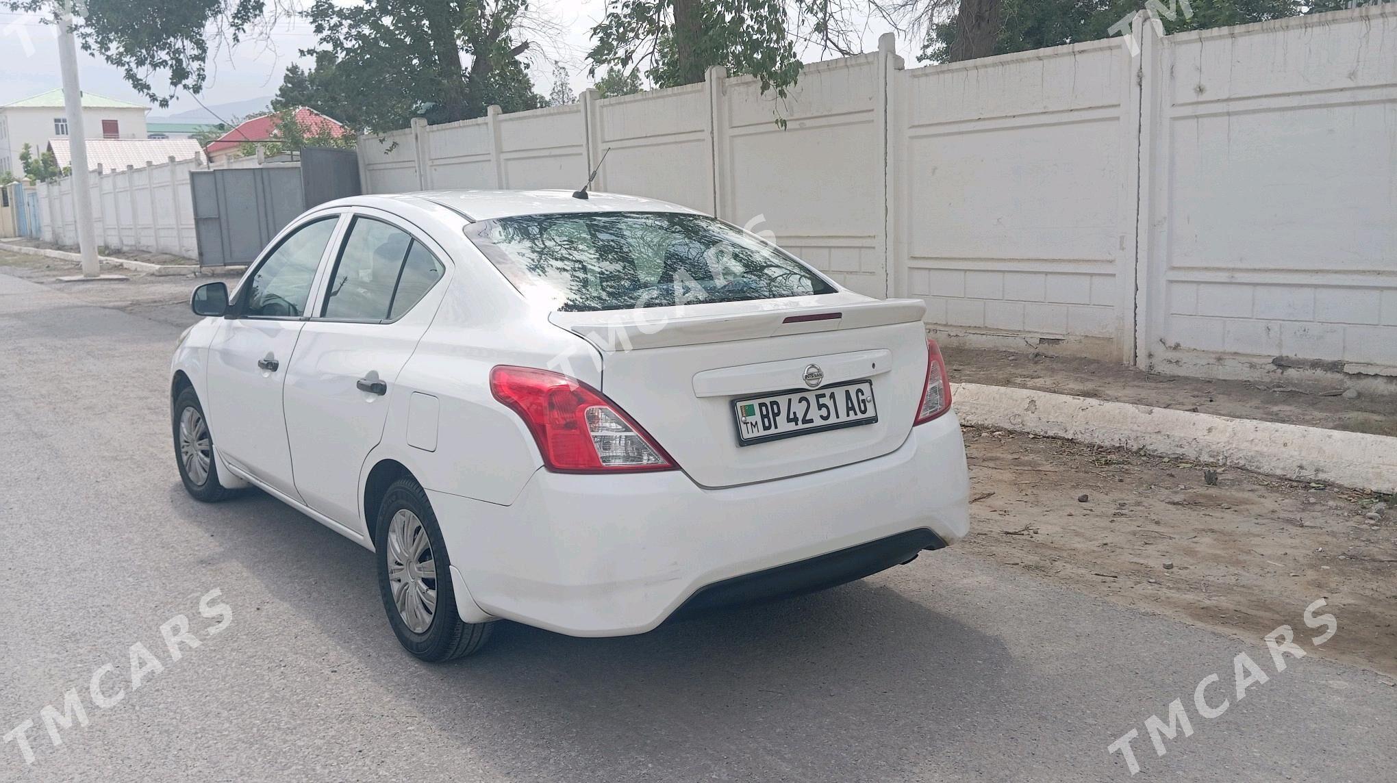 Nissan Versa 2014 - 140 000 TMT - Бузмеин - img 3