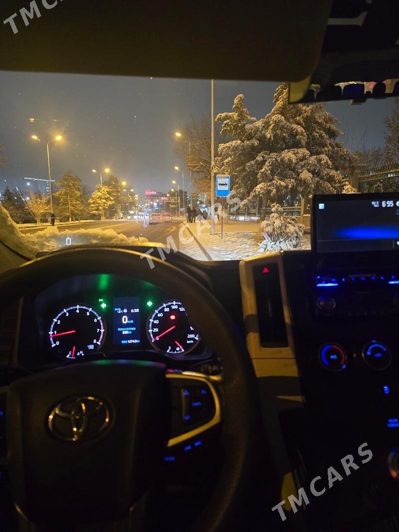 Toyota Hiace 2019 - 790 000 TMT - Ялкым - img 4