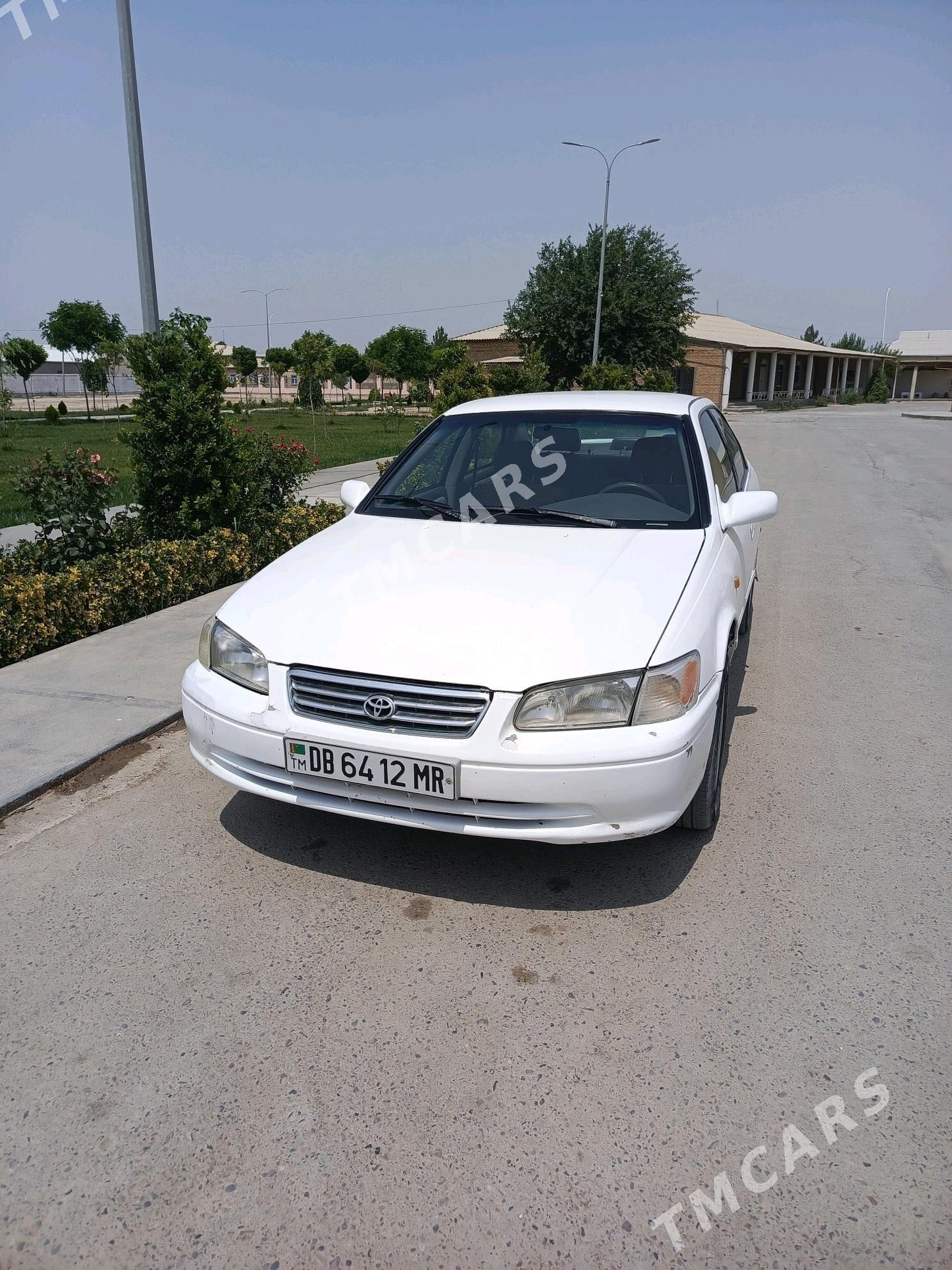Toyota Camry 2000 - 90 000 TMT - Байрамали - img 3