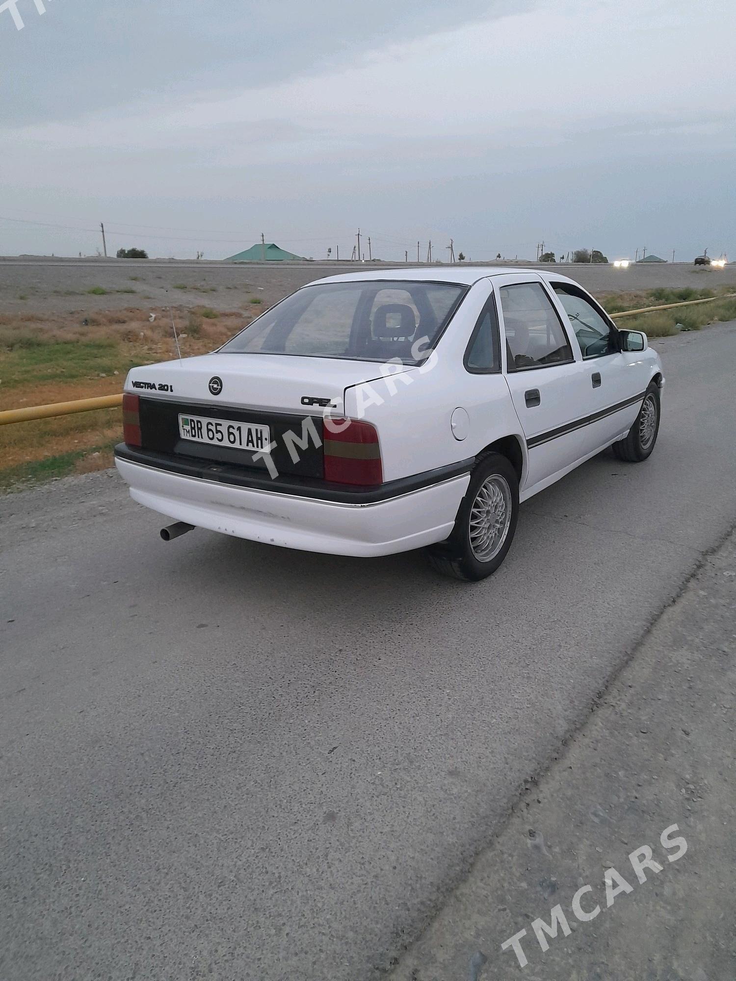 Opel Vectra 1992 - 25 000 TMT - Бахарден - img 4