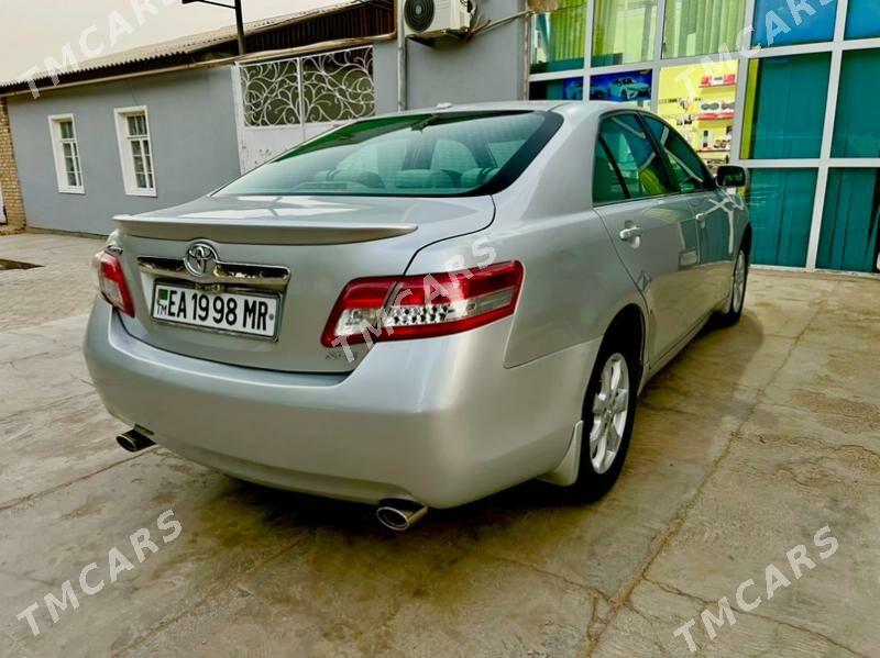 Toyota Camry 2010 - 200 000 TMT - Ёлётен - img 4