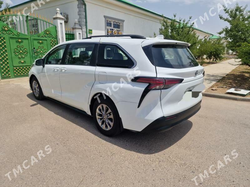 Toyota Sienna 2022 - 400 000 TMT - Ашхабад - img 4