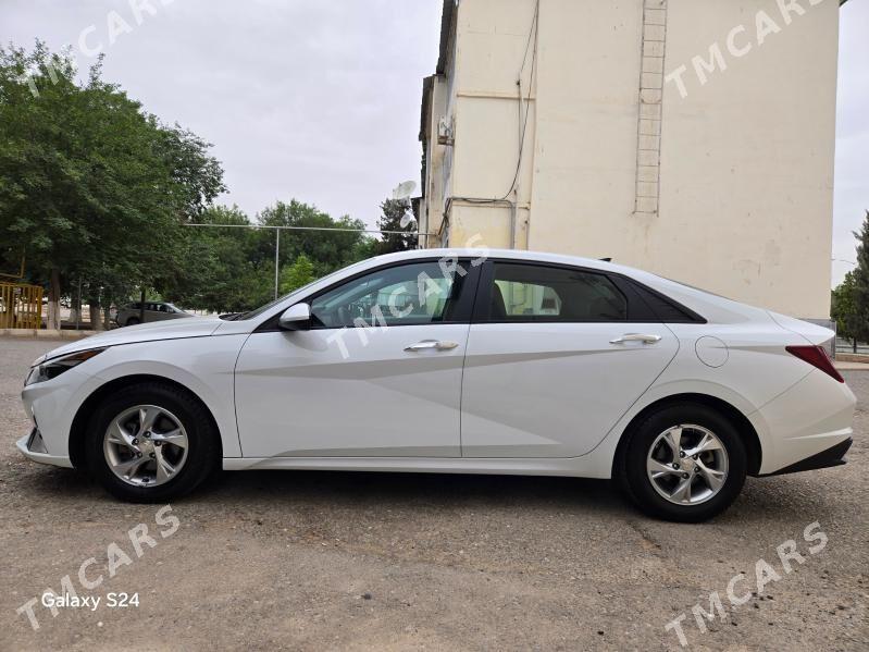 Hyundai Elantra 2021 - 280 000 TMT - 15-nji tapgyr - img 4