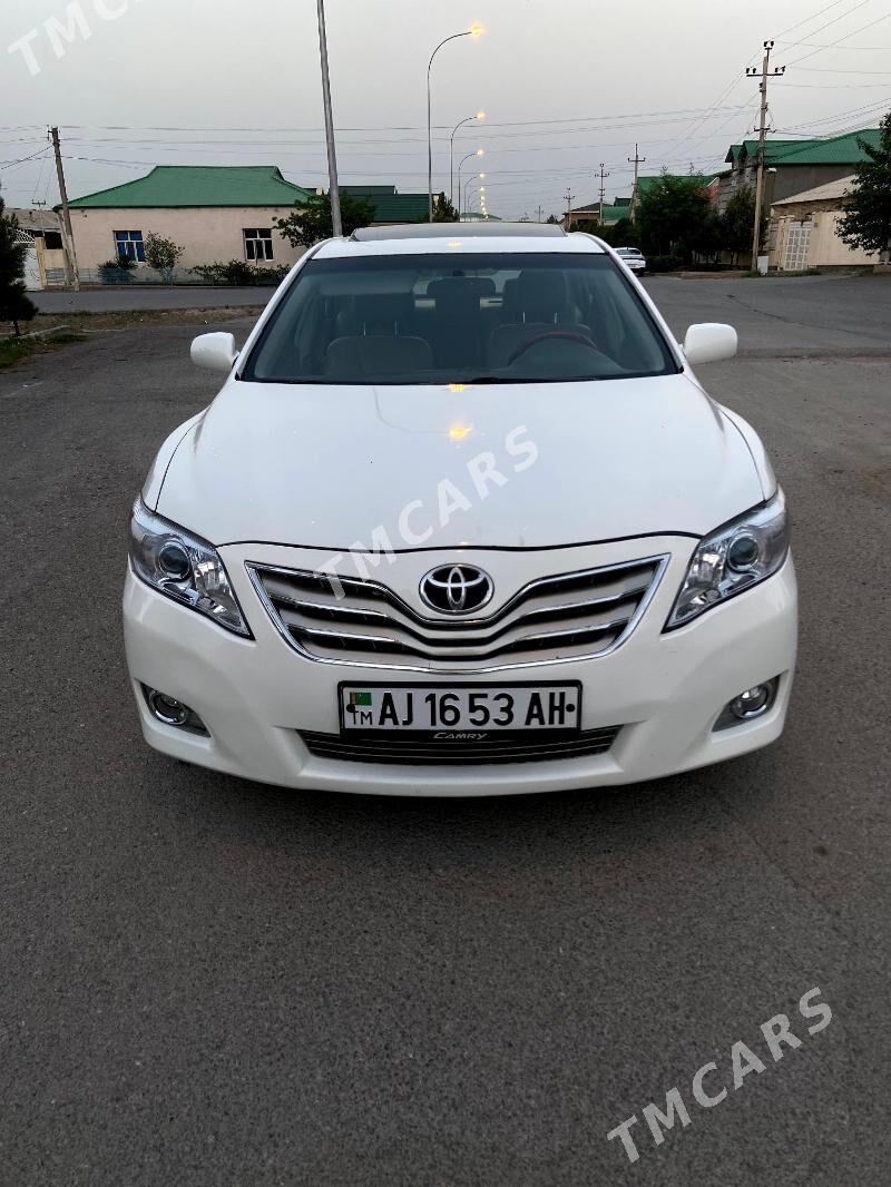 Toyota Camry 2010 - 180 000 TMT - Анев - img 3