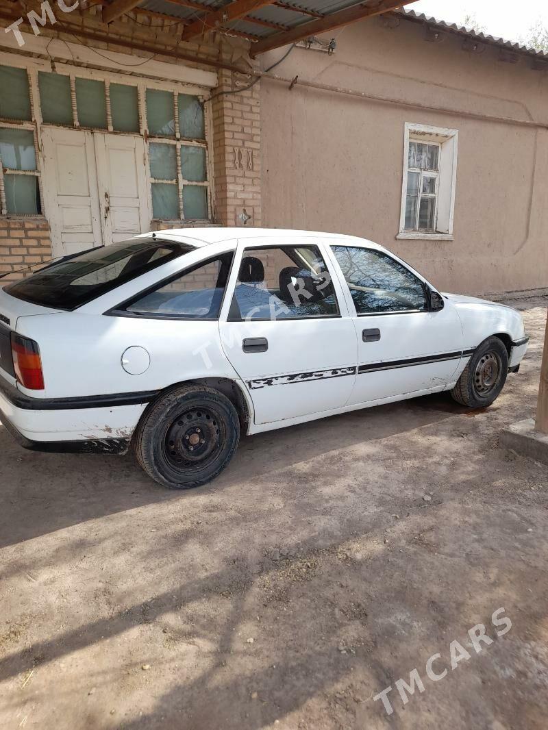 Opel Vectra 1992 - 15 000 TMT - Гурбансолтан Едже - img 2
