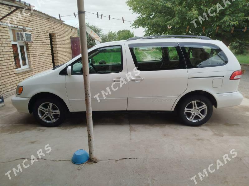 Toyota Sienna 2002 - 180 000 TMT - Kaka - img 9