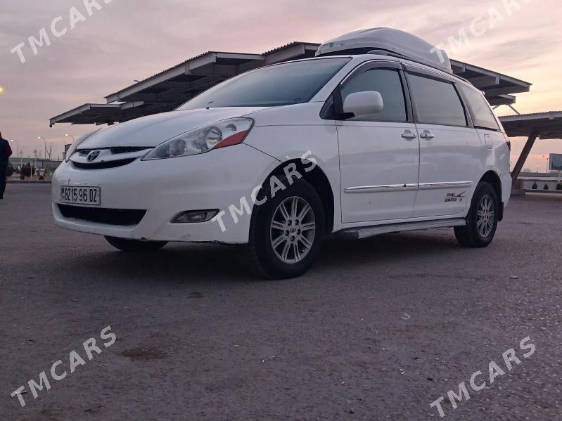 Toyota Sienna 2006 - 180 000 TMT - Дашогуз - img 3