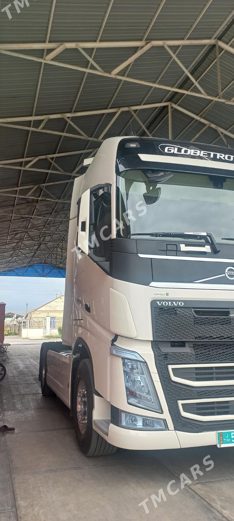 Volvo EURO 4 2018 - 1 300 000 TMT - Büzmeýin - img 2