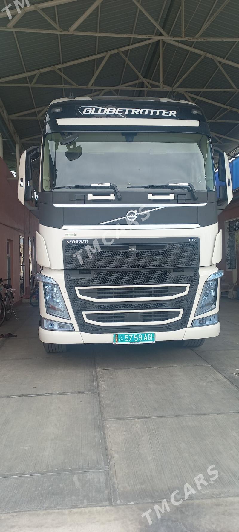 Volvo EURO 4 2018 - 1 300 000 TMT - Büzmeýin - img 4