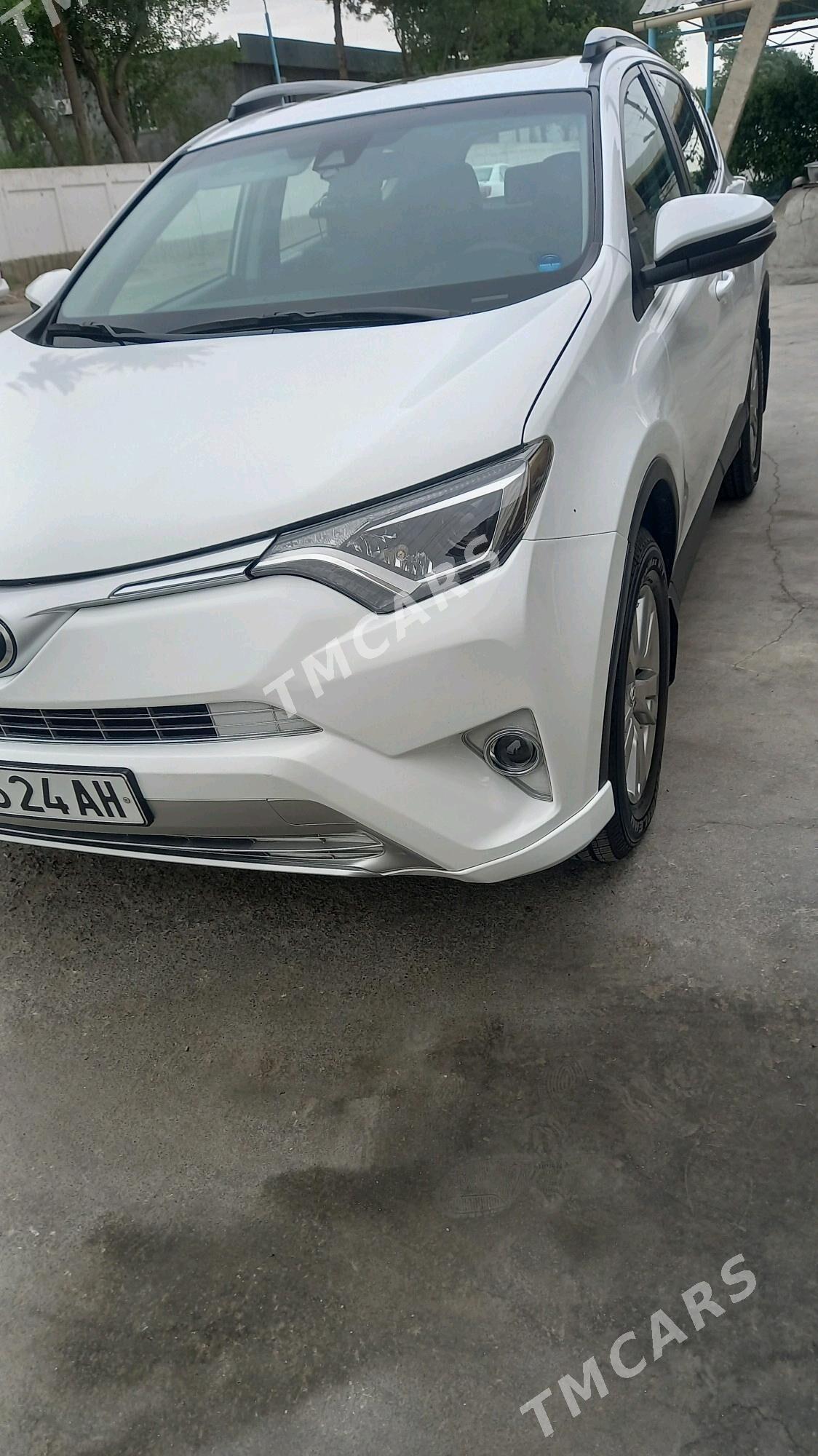 Toyota RAV4 2018 - 400 000 TMT - Aşgabat - img 7