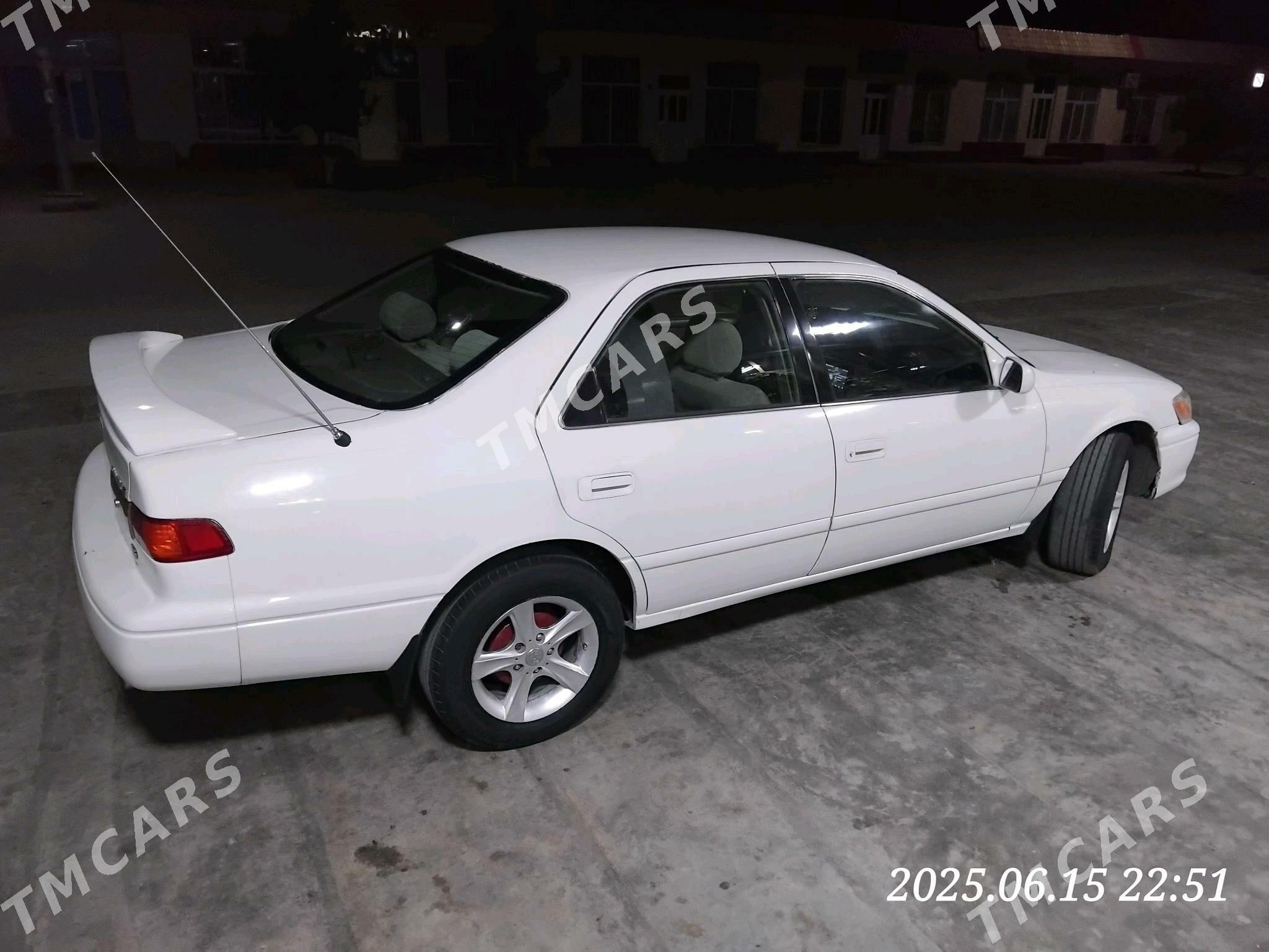 Toyota Camry 2000 - 120 000 TMT - Dänew - img 6