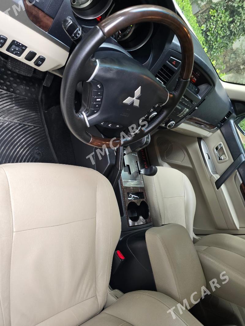 Mitsubishi Pajero 2013 - 265 000 TMT - Aşgabat - img 4