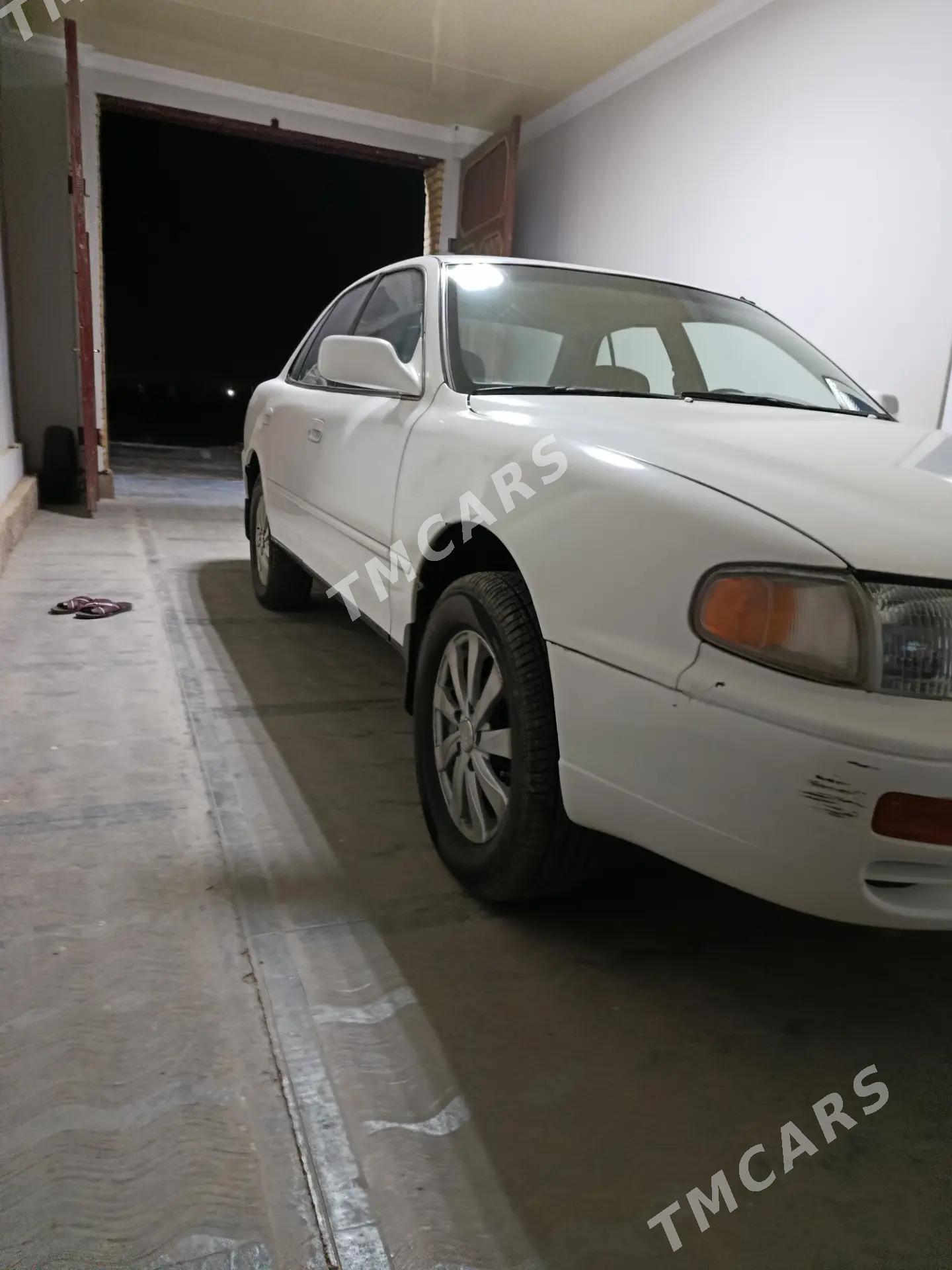 Toyota Camry 1995 - 90 000 TMT - Дянев - img 3
