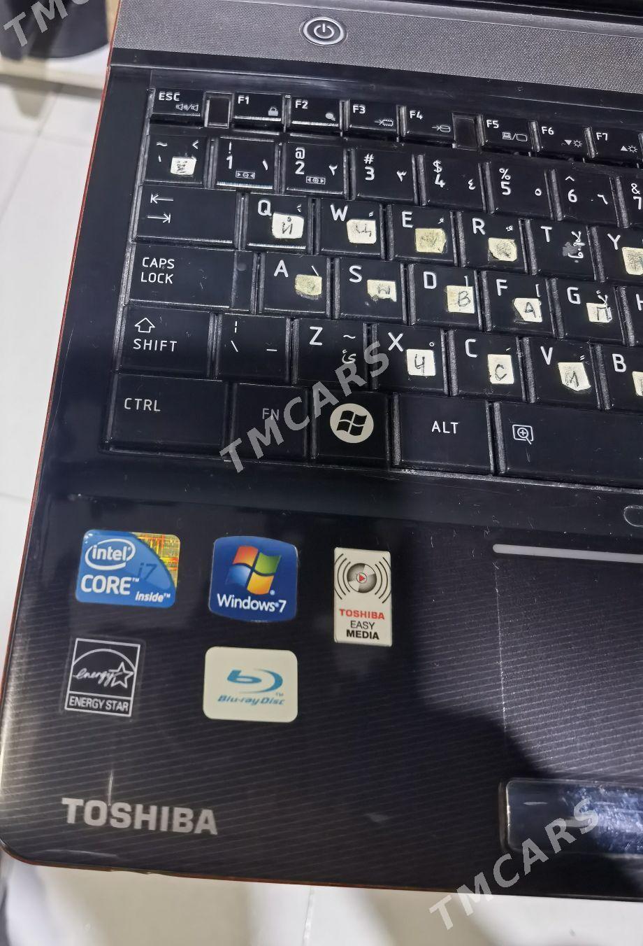 i7 Toshiba noutbuk - Бузмеин - img 2